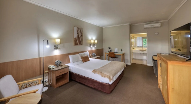 Люкс Deluxe Swan Hill Resort