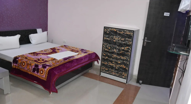 Grand Hotel Vinayak
