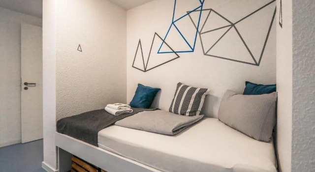 Private hostel room - City Center 1C, Забронировать Хостел Отели Мангейма с парковкой, рядом с Ратуша Мангейма, Парковка