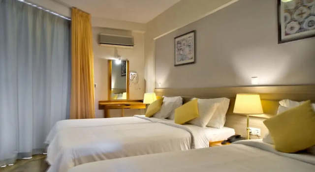 Семейный номер Standard с балконом и с видом на сад Poseidon Hotel