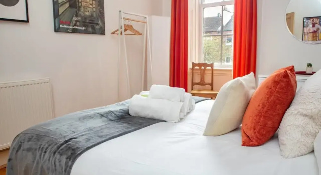 Charming 2-bedroom apt in the Heart of West End