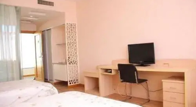 Qingdao Yihaiyuan Hotel, Prenota Hotel Hotel a Shandong con parcheggio, Parcheggio