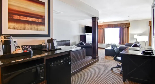 Люкс Canalta Hotel Moosomin
