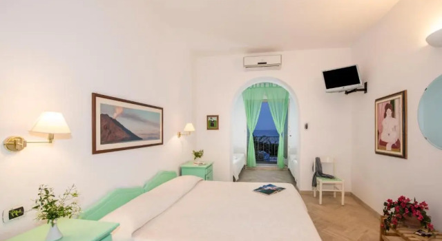 Семейный номер Standard Hotel Ossidiana Stromboli Center
