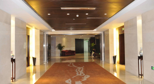 Holiday Inn Tianjin, Забронировать Отель Хэбэй Тяньцзинь, рядом с Jinwan Plaza