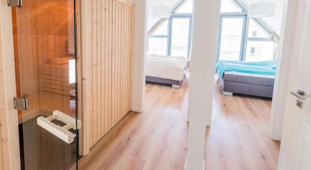 Ostsee - Reetdachhaus Nr 12 "Strandläufer" im Strand Resort, Забронировать Курортный отель Курортные отели Хайлигенхафен, Курортный отель