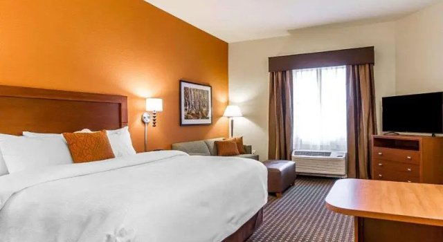 Люкс MainStay Suites Stanley