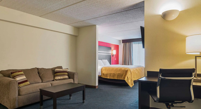 Двухместный люкс Quality Suites Atlanta Airport East