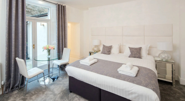 Hanover 71 Suites