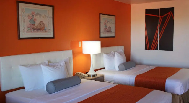 Vierer Suite mit Balkon Howard Johnson by Wyndham Holbrook