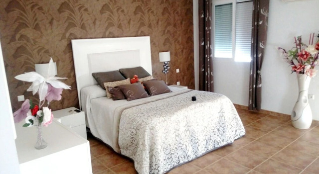 House With 4 Bedrooms in Cordoba, With Wonderful City View, Private Po, Забронировать Дом для отпуска Альмодовар-дель-Рио Cordoba Province