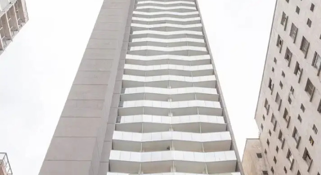 Dowtown Sétin Praça da Sé | Prédio próximo à metrô completo