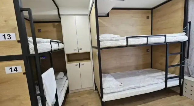 (camerata femminile) letto in camerata con vista sulla città Central Guest house