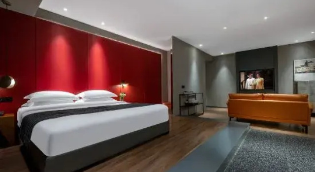 Люкс NOVA Planet High Altitude River View Hotel