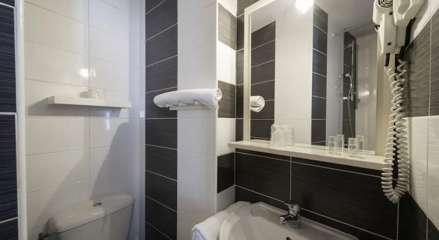 Номер Comfort Un Hotel sur le Port