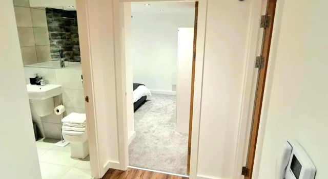 Апартаменты 1-bedroom Aprt in Salford- Freeparking- Sleeps3
