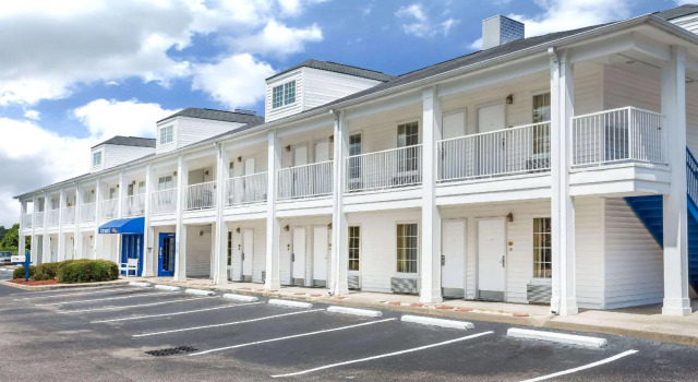 Baymont Inn & Suites - Orangeburg, Забронировать Отель Отели Южной Каролины с завтраком, Завтраки