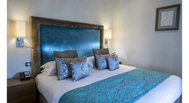 Номер Standard с балконом Hôtel La Pérouse Nice Baie des Anges