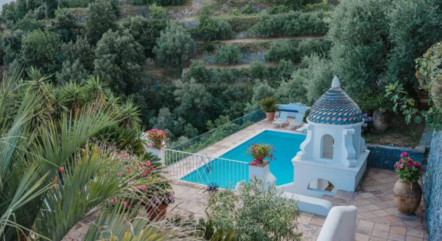 Вилла с 4 комнатами Villa la Campanella by Elite Villas