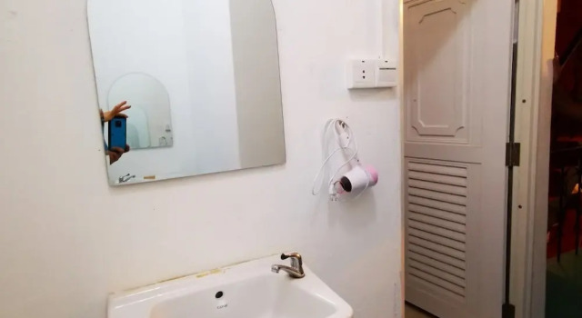 Кровать в общем номере (женский номер) D​ Luck​ Hostel