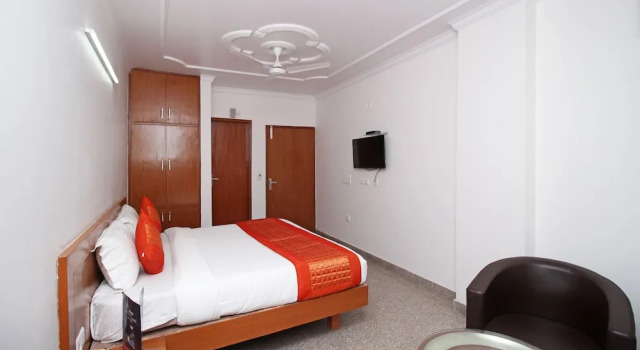 OYO 8968 Hotel Le Comfort