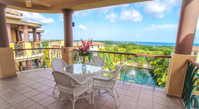 Люкс Clarion Suites Roatan at Pineapple Villas