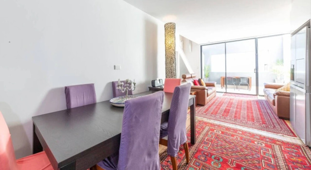 Lovely 1 Bedroom Apartment Close To CBD