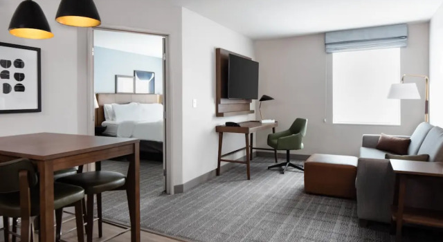 Люкс c 1 комнатой Staybridge Suites - Iowa City - Coralville by IHG