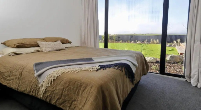 Lake House - Te Anau Holiday Home