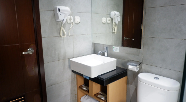 Deluxe huone parvekkeella Lemo Hotel Serpong