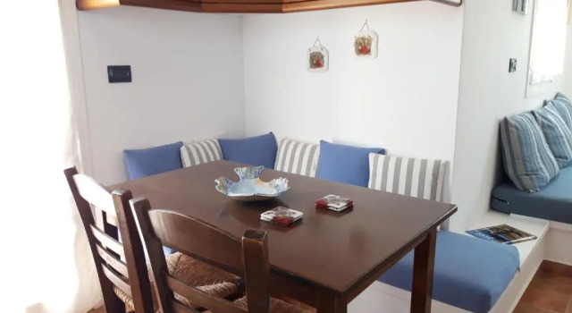 Коттедж с 2 комнатами Akitos Maisonette