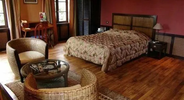 QUALYS-HOTEL Le Château Du Pelavé