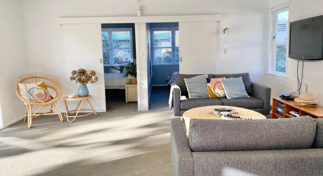 Magnolia Cottage - Kuaotunu Holiday Home
