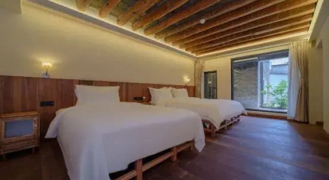 Люкс Deluxe Jianshui Shenjixu Homestay