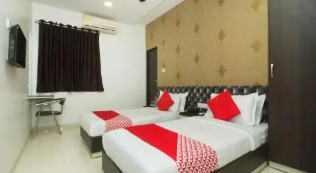 OYO 19847 Hotel Star Residency