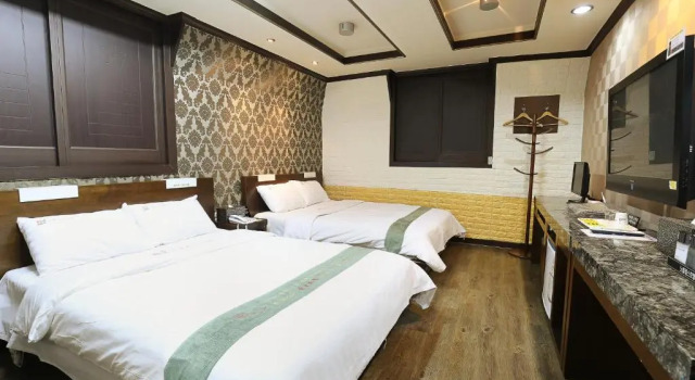 Четырёхместный номер Standard Suncheon Nobless Hotel