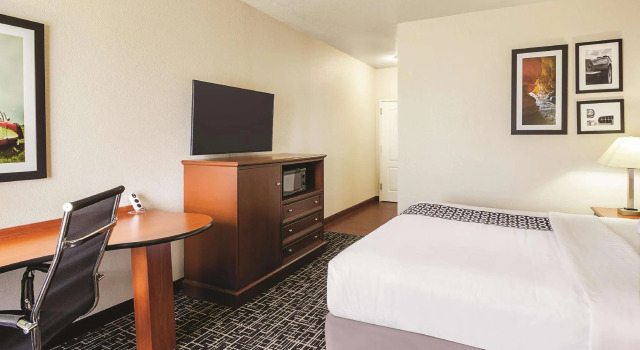 Двухместный номер Standard La Quinta by Wyndham Bowling Green