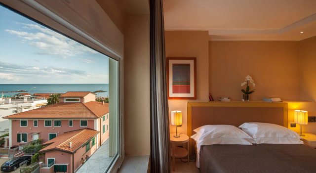 Hotel Excelsior, Boek Hotel Marina di Massa Apuana coast