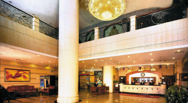 Dalian Zhongshan Hotel, Rezerwuj Hotel Zhongshan District 