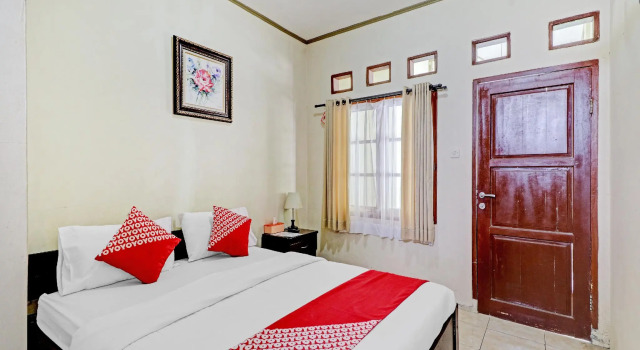 OYO 90461 Graha Atmadja Syariah Guest House, Rezervovat Penzión Patrol West Java