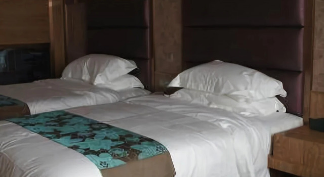 Liwan Hot Spring Resort, Prenota Resort Hongyuan Sichuan