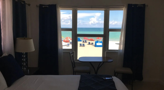 Номер Deluxe Golden Sand Oceanfront