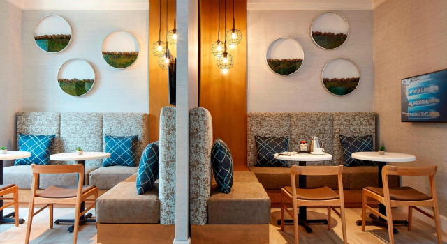 Четырёхместный номер Standard с балконом San Diego Marriott Mission Valley