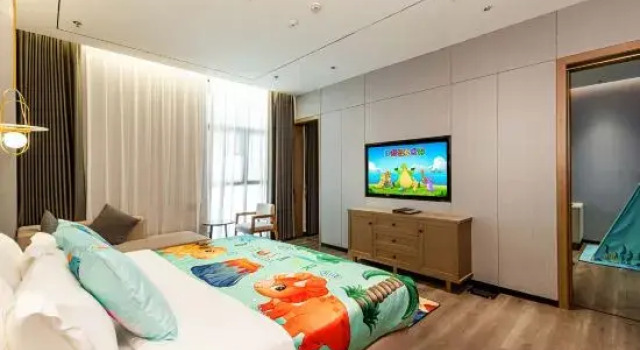 Семейный люкс Luxury Sierte Hotel (Zigong Fangte Dinosaur Kingdom)