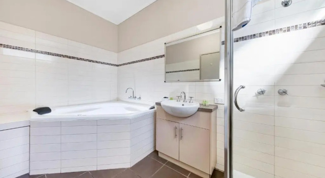 Студия Moonlight Bay Apartments