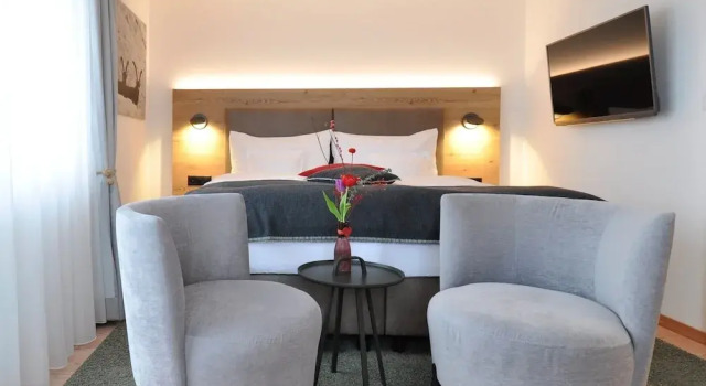 Hotel Bernina, Book Hotel Pontresina 