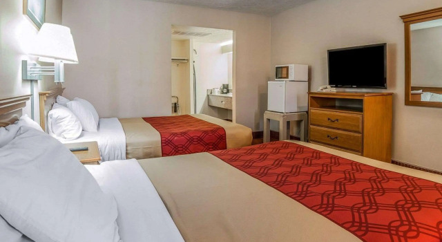 Четырёхместный номер Standard Econo Lodge St George North - Near Pioneer Park