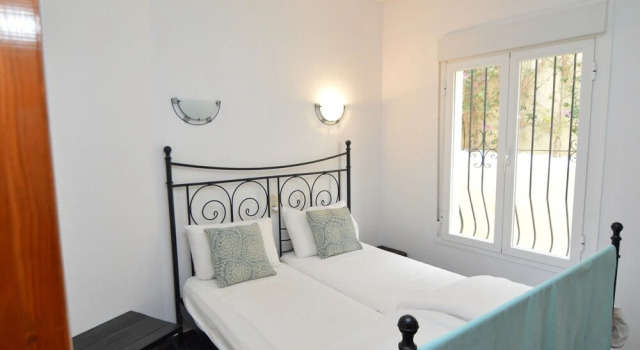Luxurious Villa in Benitachell Valencia With Roofed Terrace, Забронировать Вилла Бенитачель Коста-Бланка
