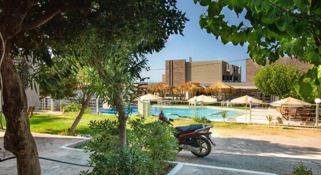 Студия Andys Gardens