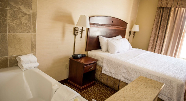 Hampton Inn Plover-Stevens Point, Buchen Sie Hotel Hotels in Stevens Point mit Parkplatz, Parkplätze